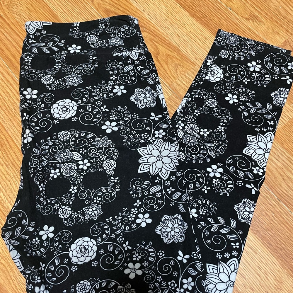 Floral skull print leggings